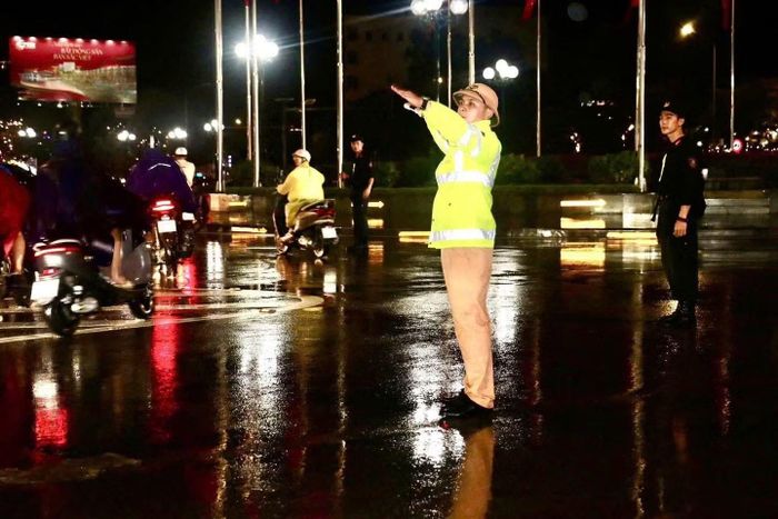 CSGT Công an tỉnh tăng cường đảm bảo trật tự ATGT trên các tuyến đường.