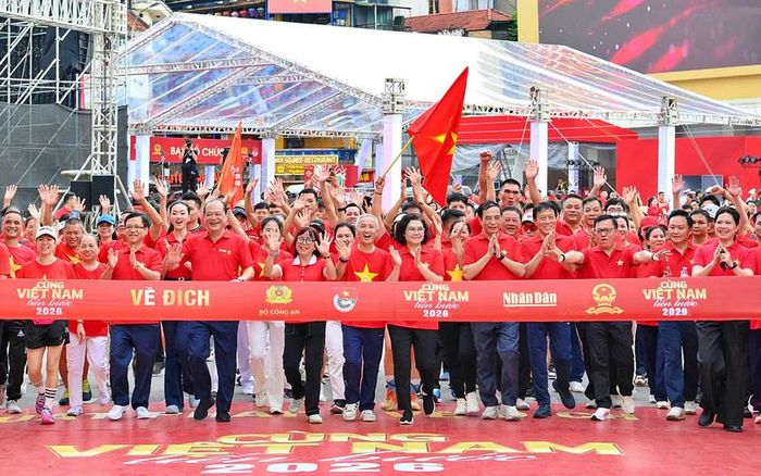 Cùng hào hứng trước vạch xuất phát.