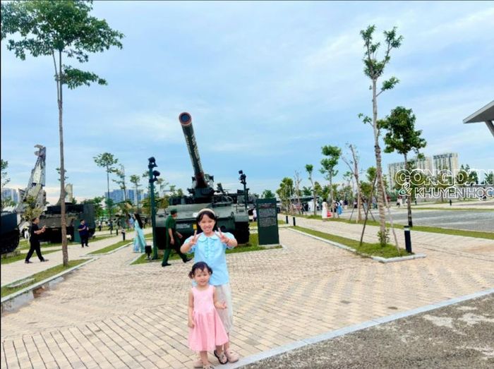 Không nằm trong danh sách 17 địa điểm mà UBND Thành phố Hà Nội công bố miễn phí riêng trong ngày 2/9, nhưng Bảo tàng Lịch sử Quân sự có chính sách miễn vé riêng trong hai ngày 1-2/9.