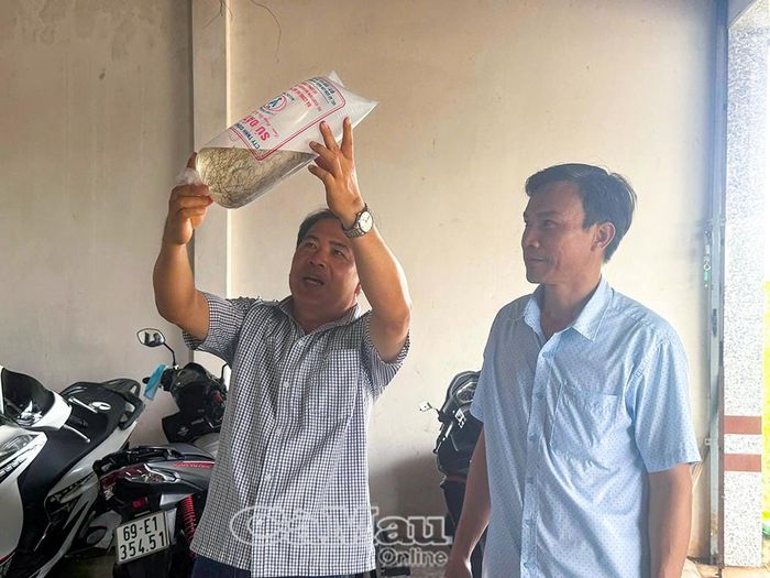 Chính quyền địa phương tăng cường tập huấn, chuyển giao tiến bộ khoa học - kỹ thuật cho các cơ sở sản xuất giống thuỷ sản.