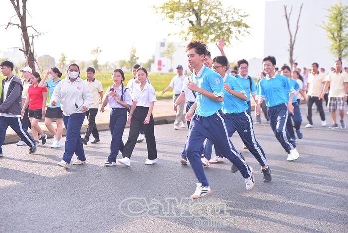  Mỗi người góp một bước chân, cùng hướng đến mục tiêu 10 tỷ bước chân.