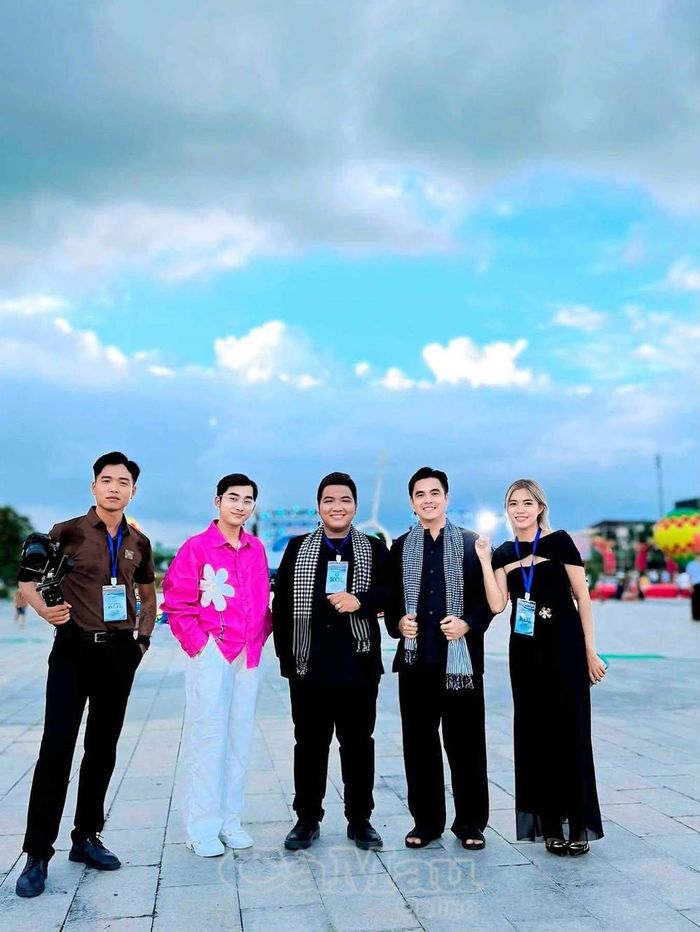 Các TikToker, KOL trở thành những “người kể chuyện” trên không gian mạng, lan toả hình ảnh đẹp, thông điệp tích cực về lễ hội.