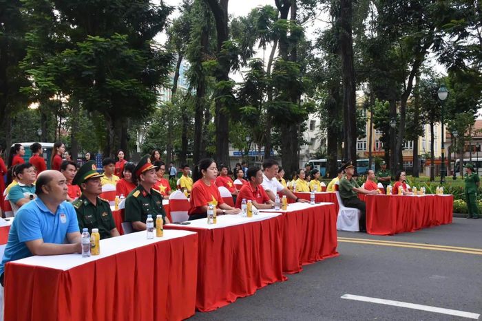Các đồng chí lãnh đạo và đại biểu tham dự sự kiện