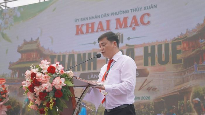 Đồng chí Nguyễn Mạnh Đại Lân - Phó Bí thư Đảng ủy, Chủ tịch UBND phường Thủy Xuân, Trưởng Ban Tổ phát biểu khai mạc