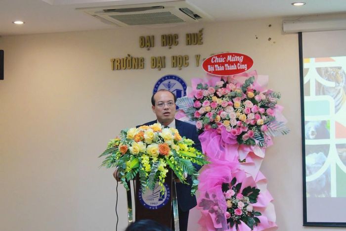 PGS.TS. Nguyễn Minh Tâm, Phó Hiệu trưởng Trường Đại học Y - Dược, Đại học Huế phát biểu tại Hội thảo