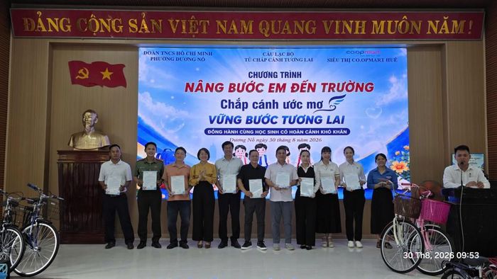 BCH Đoàn phường Dương Nỗ đã trao Thư cảm ơn đến các đơn vị và nhà tài trợ.