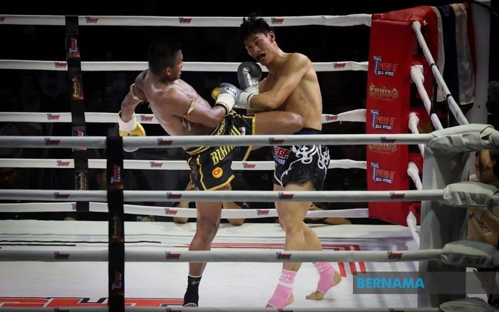 Buakaw đánh bại Meng Gao Feng hồi tháng 4 năm nay