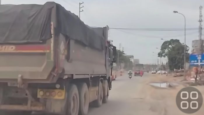Hình ảnh xe tải vi phạm được phản ánh tới lực lượng CSGT.