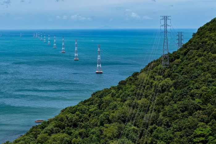 Sau khi hoàn thành, các công trình sẽ góp phần hoàn thiện kết nối lưới điện 110kV trên địa bàn và đáp ứng tiêu chí N-1. Tổng năng lực cấp điện cho đặc khu Phú Quốc sẽ được nâng lên 315MVA và mở rộng lên 500MVA, qua đó tăng khả năng đáp ứng phụ tải và độ tin cậy cung cấp điện, phục vụ Hội nghị cấp cao APEC 2027, cũng như nhu cầu phát triển kinh tế - xã hội của Đặc khu.