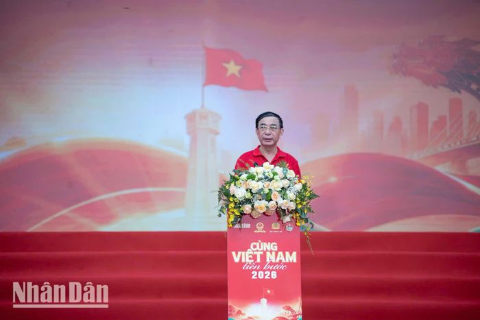 Đại tướng Phan Văn Giang, Ủy viên Bộ Chính trị, Phó Thủ tướng Chính phủ, Bộ trưởng Quốc phòng phát biểu. Ảnh: Báo Nhân Dân