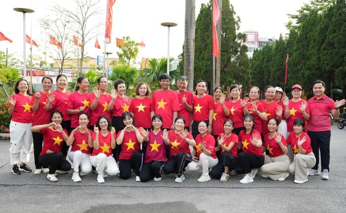 Đây là hoạt động ý nghĩa mừng Ngày Quốc khánh 2-9. Ảnh: Nga Nguyễn