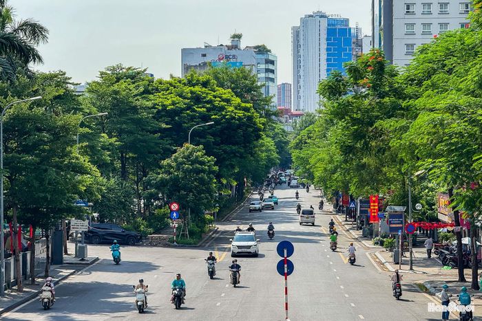 Tại tuyến phố Thái Hà, đường thông thoáng, các phương tiện di chuyển thuận lợi.
