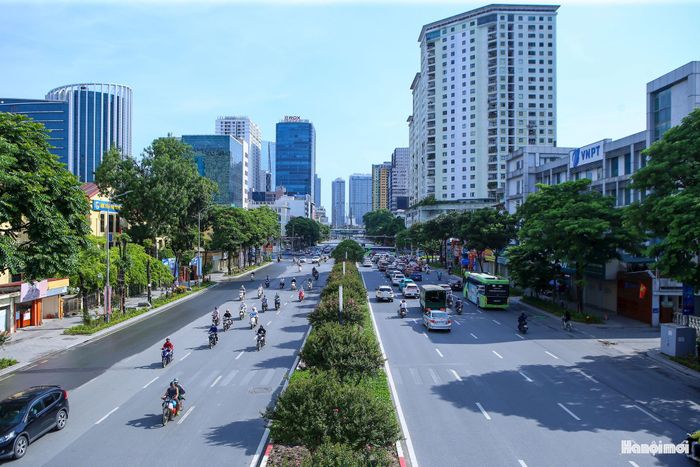 Phần lớn các tuyến phố nội đô Hà Nội đều thông thoáng, người dân di chuyển thuận lợi.