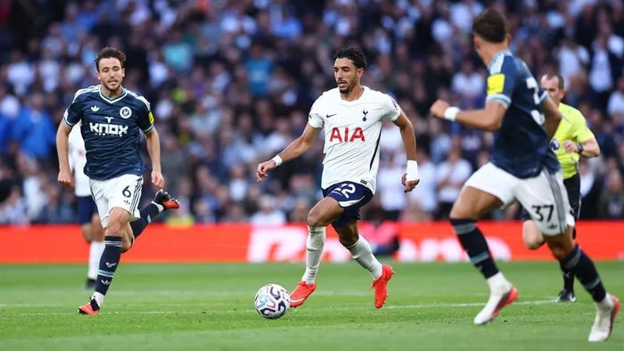 Tottenham (áo trắng) thất bại ngay trên sân nhà trước Newcastle. Ảnh: Tottenham Hospur FC