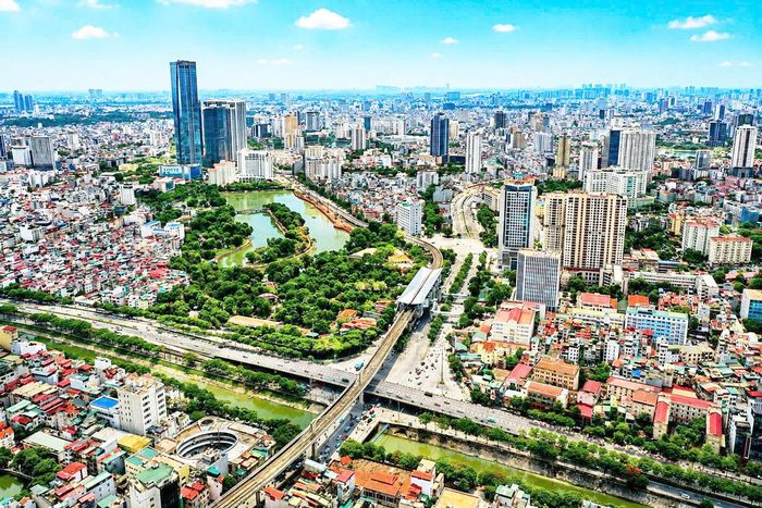 The Business Times (Singapore) ghi nhận những nỗ lực của Hà Nội trong việc cân bằng giữa hiện đại hóa và bảo tồn. Ảnh: Phạm Hùng