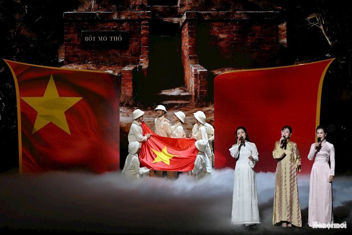 Chương III "Bản lĩnh tiên phong - Khát vọng hùng cường": Tiếp nối mạch nguồn độc lập và chính khí dân tộc, mở ra tầm nhìn về hành trình kiến tạo tương lai trong kỷ nguyên phát triển mới.