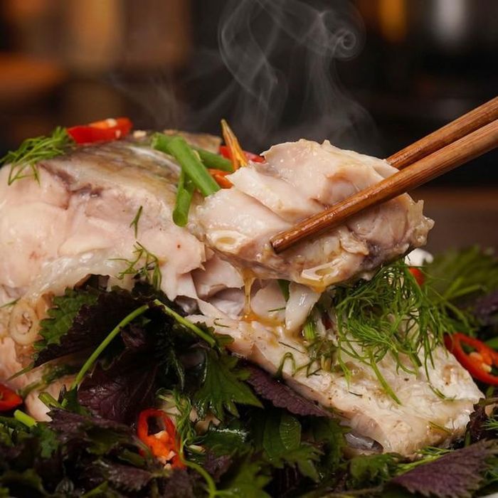 Cá hấp tía tô lạ miệng