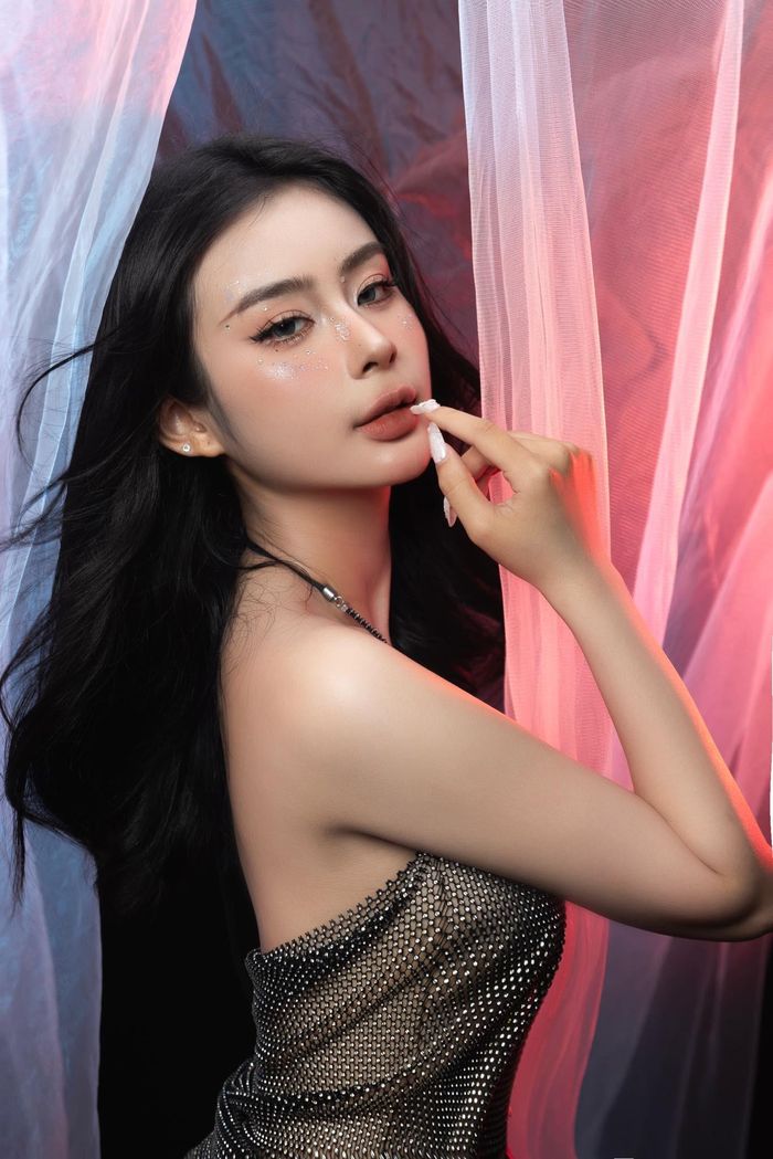 Diễn viên Thảo My gây ấn tượng bởi nhan sắc ngọt ngào và diễn xuất tự nhiên.