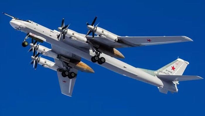 Động cơ NK-12 vì vậy trở thành một trong những đặc điểm quan trọng nhất của Tu-95. TASS cho biết phiên bản NK-12MP có công suất 15.000 mã lực và được nâng cấp thành NK-12MPM để cải thiện đặc tính cất cánh, tải trọng và tầm bay của Tu-95MS.