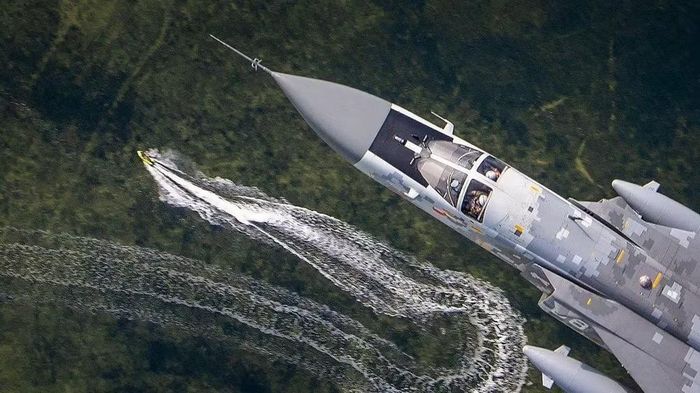 Sự thay đổi của mối đe dọa buộc Liên Xô phải điều chỉnh chiến thuật. Su-25 tăng cường sử dụng các biện pháp đối phó, thay đổi độ cao và hướng tiếp cận, đồng thời chú trọng hơn tới việc giảm thời gian hoạt động trong khu vực có nguy cơ bị phòng không đối phương tập kích.
