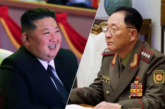 Ông trao bằng khen nhà nước cho các cá nhân vì những đóng góp trong phát triển hệ thống vũ khí mới và nâng cao hiệu suất của chúng.