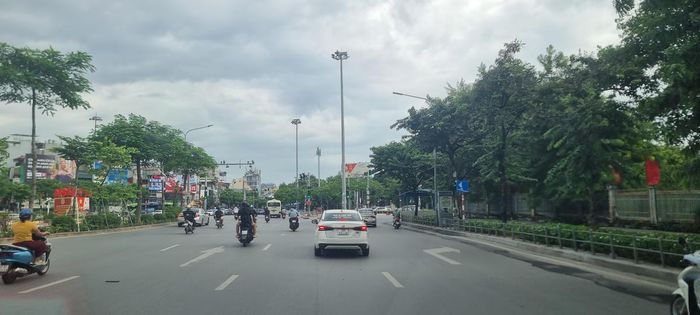 Ngã tư Đại Cồ Việt - Lê Duẩn cũng thông thoáng. Ảnh: Nam Anh.