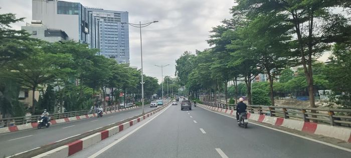 Tuyến đường Láng. Ảnh: Nam Anh.