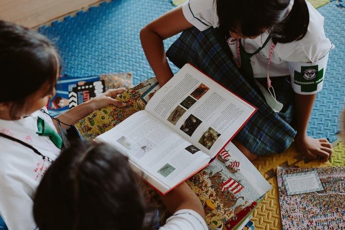  Nhiều đứa trẻ thông minh có thái độ tích cực với việc đọc. Ảnh: Pexels.