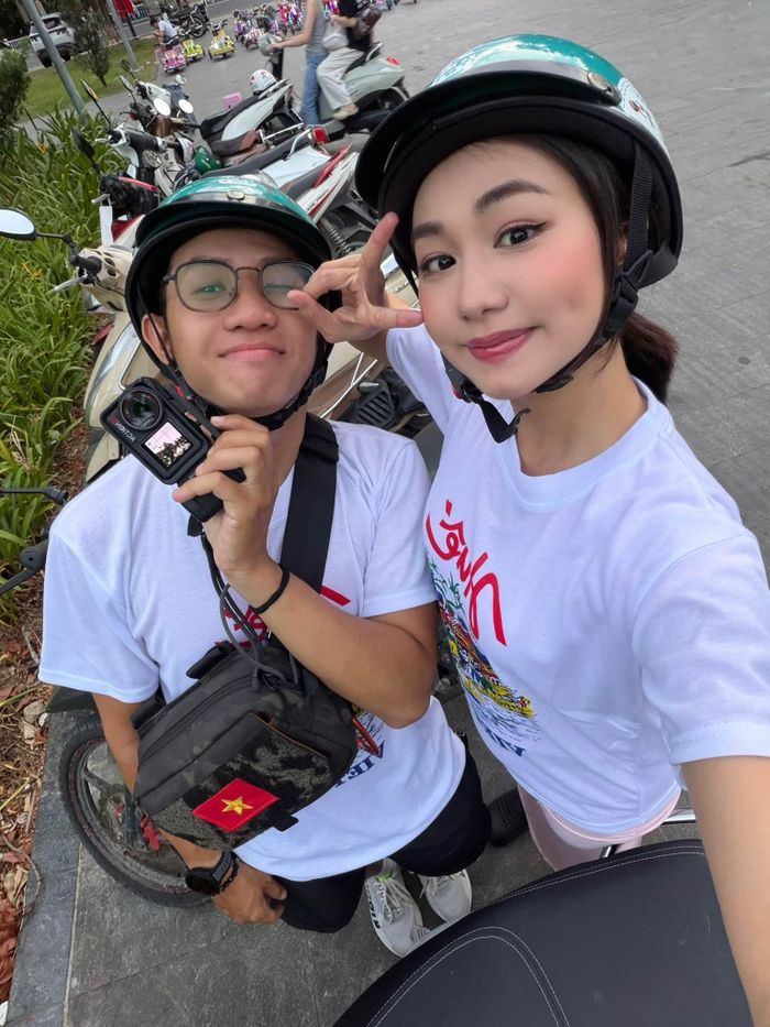 Trong những ngày nghỉ lễ, diễn viên Ngân Hòa trải nghiệm TP Huế cùng bạn thân. Cả hai thưởng thức nhiều món ngon và trải nghiệm những hoạt động tại các địa danh tại đây. Thời gian gần đây, Ngân Hòa hoạt động nghệ thuật trở lại sau biến cố bạo bệnh. Cô tham gia phim, dự sự kiện giải trí. Cô thường xuyên chia sẻ clip và hình ảnh mới trên trang cá nhân. Các hình ảnh của nữ diễn viên thường ghi lại cuộc sống đời thường hoặc quá trình học tập. Ngân Hòa được khen tươi tắn, rạng rỡ sau hơn một năm điều trị suy thận.