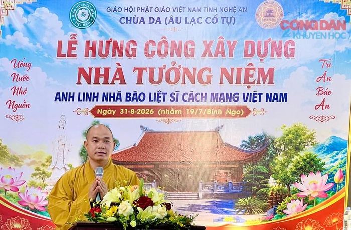 Đại đức Thích Đồng Tuệ, trụ trì chùa Da (Âu Lạc Cổ Tự) phát biểu. Ảnh: Quốc Huy