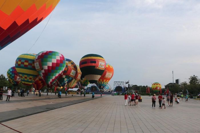 Quảng trường Hùng Vương (Phường Bạc Liêu), nơi diễn ra Ngày hội Văn hóa di sản và Lễ hội Khinh khí cầu tỉnh Cà Mau lần thứ I, năm 2026. Ảnh: Tuấn Kiệt – TTXVN.