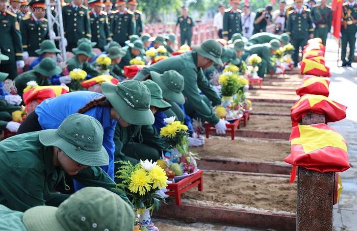 Chiến dịch 500 ngày đêm là sự tiếp nối đạo lý “Uống nước nhớ nguồn”, “Đền ơn đáp nghĩa” của dân tộc - Ảnh: chinhphu.vn/Thu Giang