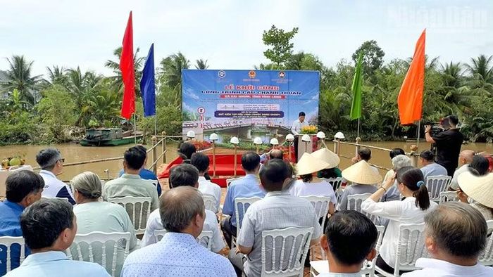 Quang cảnh lễ khởi công cầu Chánh Thuận. (Ảnh: BÁ DŨNG)