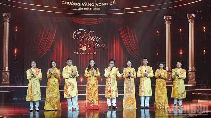 Phần giới thiệu bản thân của 9 thí sinh vào vòng chung kết Chuông vàng vọng cổ 2026. (Ảnh: Linh Bảo)