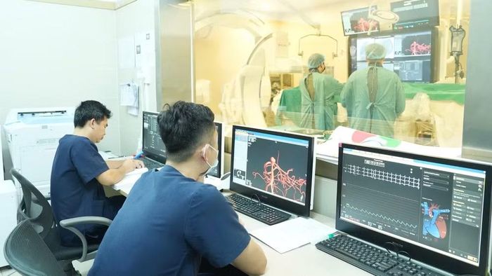 Bảo hiểm y tế chi trả nhiều dịch vụ kỹ thuật y tế chất lượng cao. (Ảnh: Thế Anh)