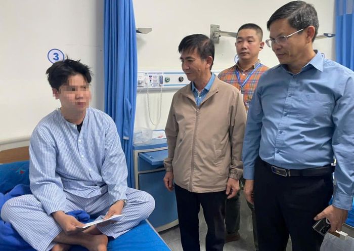 Thăm hỏi nạn nhân vụ tai nạn