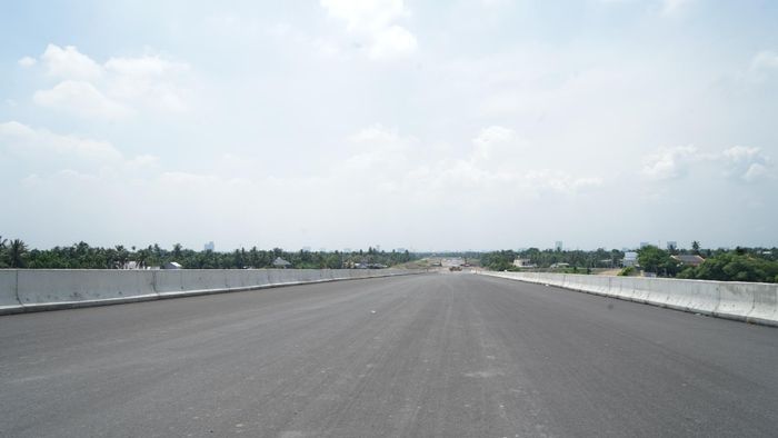  Cầu Bình Gởi vượt sông Sài Gòn hoàn thành việc thảm nhựa 