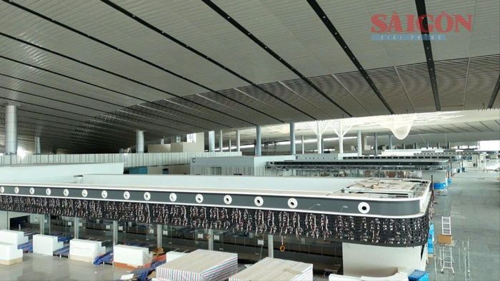 Hệ thống các đảo checkin đã cơ bản hoàn thành lắp đặt. Ảnh: XUÂN TRUNG
