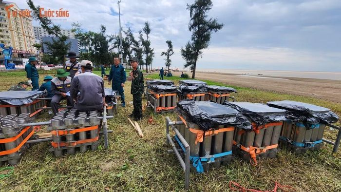 Tính đến trung tuần tháng 8/2026, phường Sầm Sơn đón khoảng 8,7 triệu lượt khách, doanh thu gần 18.000 tỉ đồng.