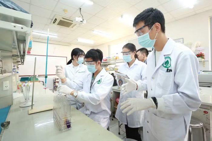 Sinh viên Trường Đại học Quốc tế (Đại học Quốc gia TPHCM). Ảnh: NTCC.