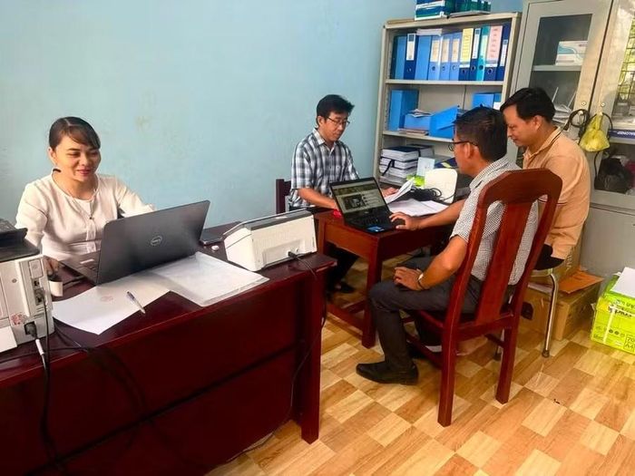 Hỗ trợ rà soát quản lý dữ liệu học sinh, quản trị trường học.