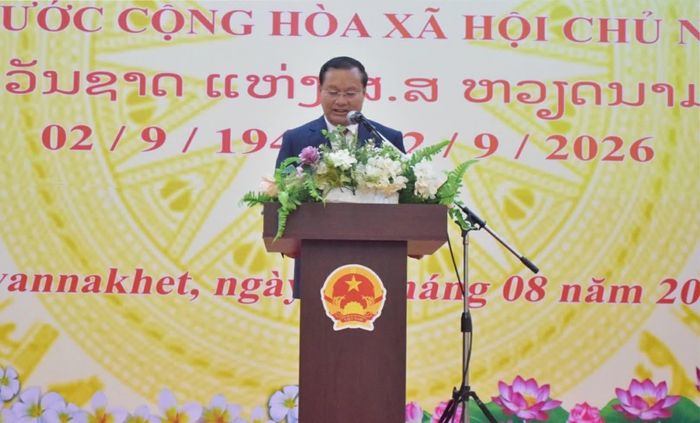 Tổng Lãnh sự Việt Nam tại Savannakhet Nguyễn Văn Dũng phát biểu tại buổi lễ. (Nguồn: TLSQ Việt Nam tại Savannakhet)
