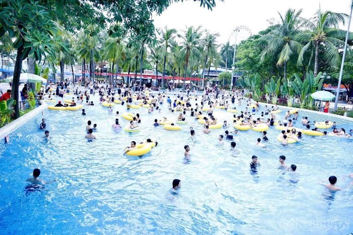 Dịp nghỉ lễ còn là khoảng thời gian những người thân trong gia đình gắn kết bên nhau. Ảnh: Thu Ngân.