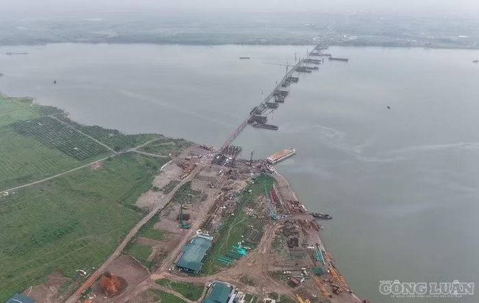 Hình ảnh các đơn vị thi công cầu Hồng Hà trên tuyến đường Vành đai 4.