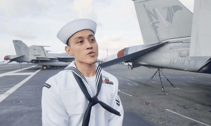 Phong Duy Trần chia sẻ câu chuyện trên tàu sân bay Mỹ