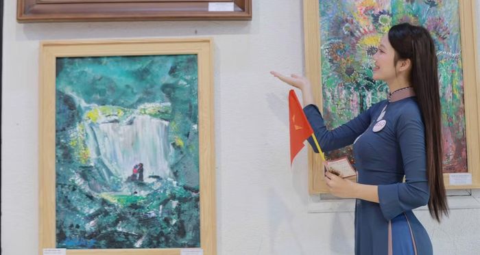 “Là thế hệ trẻ, chúng em có cơ hội được sống trong hòa bình và có nhiều điều kiện để học tập, phát triển. Em cảm nhận rõ hơn trách nhiệm của người trẻ trong việc trân trọng và tiếp nối giá trị lịch sử, văn hóa dân tộc”, thí sinh Nguyễn Hải Yến nói.
