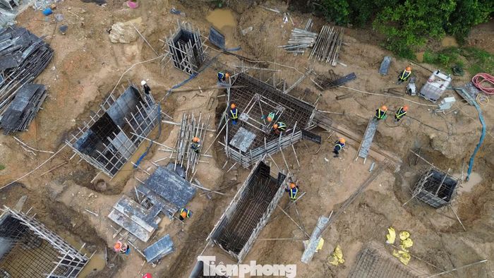Tòa tháp A được thiết kế với 22 tầng nổi và 1 tầng hầm, gồm 515 căn hộ, diện tích từ 29,2 đến 72,3 m2. Giá bán khoảng 22,82 triệu đồng/m2, đã bao gồm thuế giá trị gia tăng (VAT) và chưa bao gồm kinh phí bảo trì. Mức giá bán nhà ở xã hội tại dự án TNG Việt Bắc hiện là cao nhất trong các dự án nhà ở xã hội trên địa bàn tỉnh Thái Nguyên.