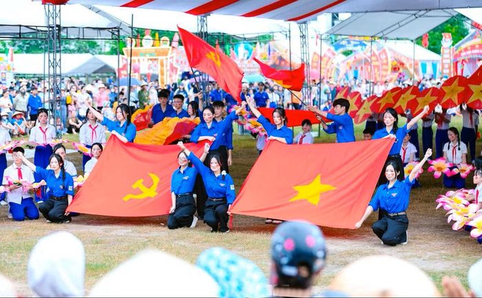 Không khí Quốc khánh được thể hiện sinh động qua những hoạt động của tuổi trẻ và thiếu nhi Nghệ An.