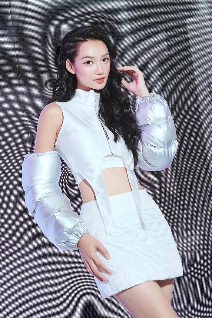 Á hậu Quỳnh Anh