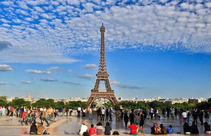Tháp Eiffel - điểm đến nổi tiếng ở Paris, Pháp. Ảnh: DM
